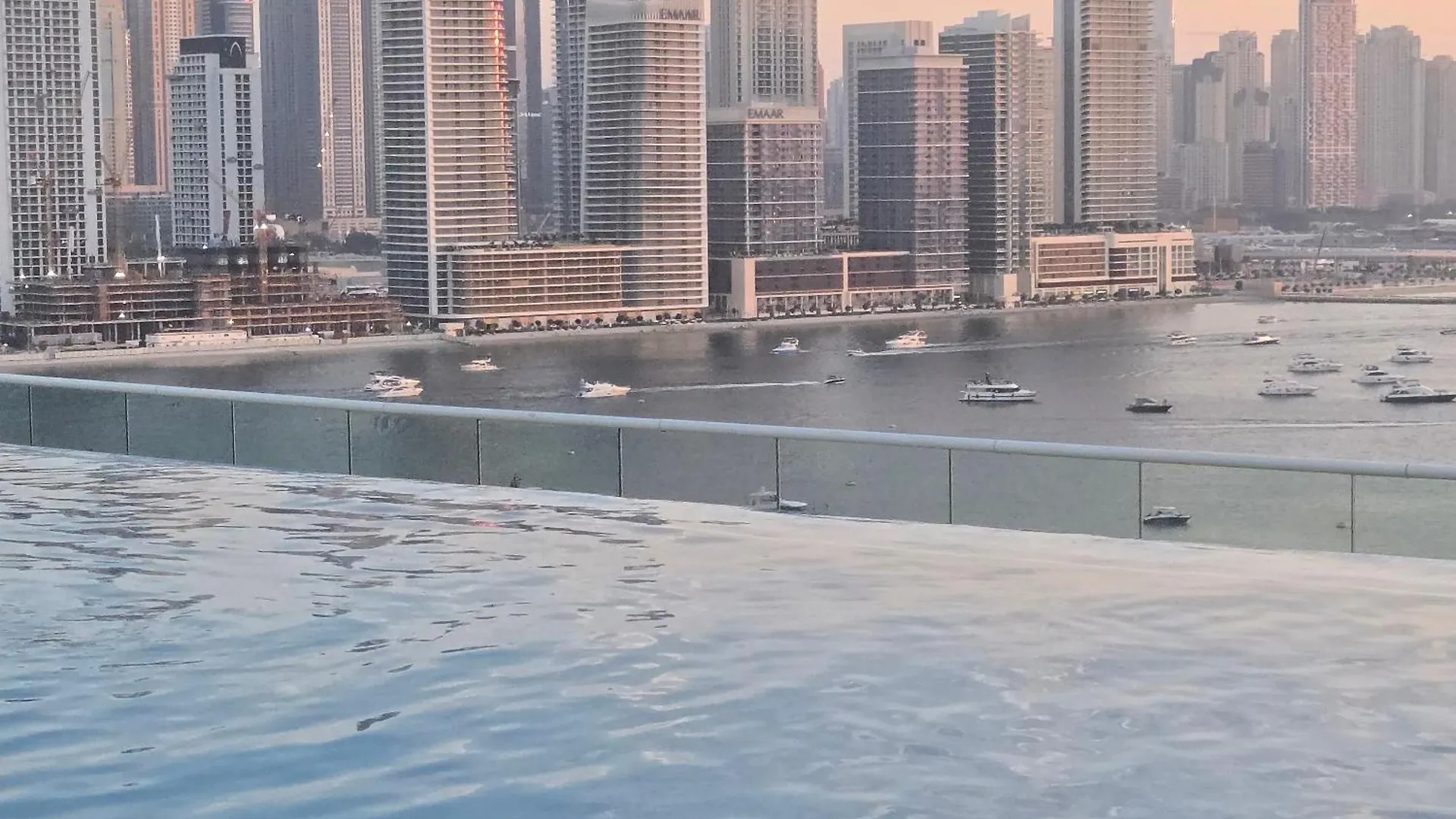 Apartment 1 Bedroom 65M2, Infinity Pool, West Beach, Up To 4 Guests Dubai